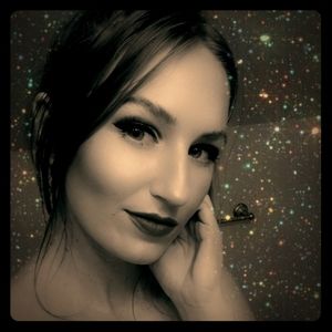 Meet your Posher, Alissa